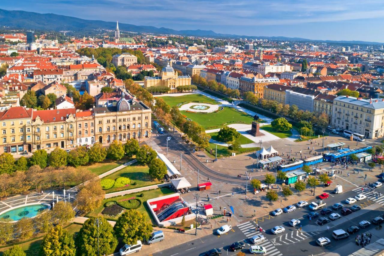 Black 49 Zagreb Exterior photo